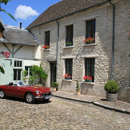 Bed and Breakfast Au Relais De Chaussy Exterior foto